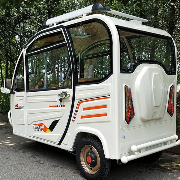 All-Weather Enclosed Electric Trike Passenger 3 Wheel Mobility Scooter for Senior & Family Useimg-3